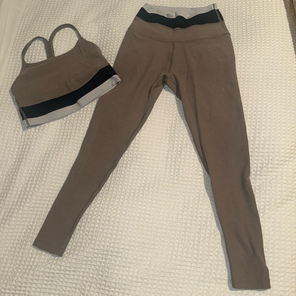 Beyond Yoga Tan and Black Activewear Set